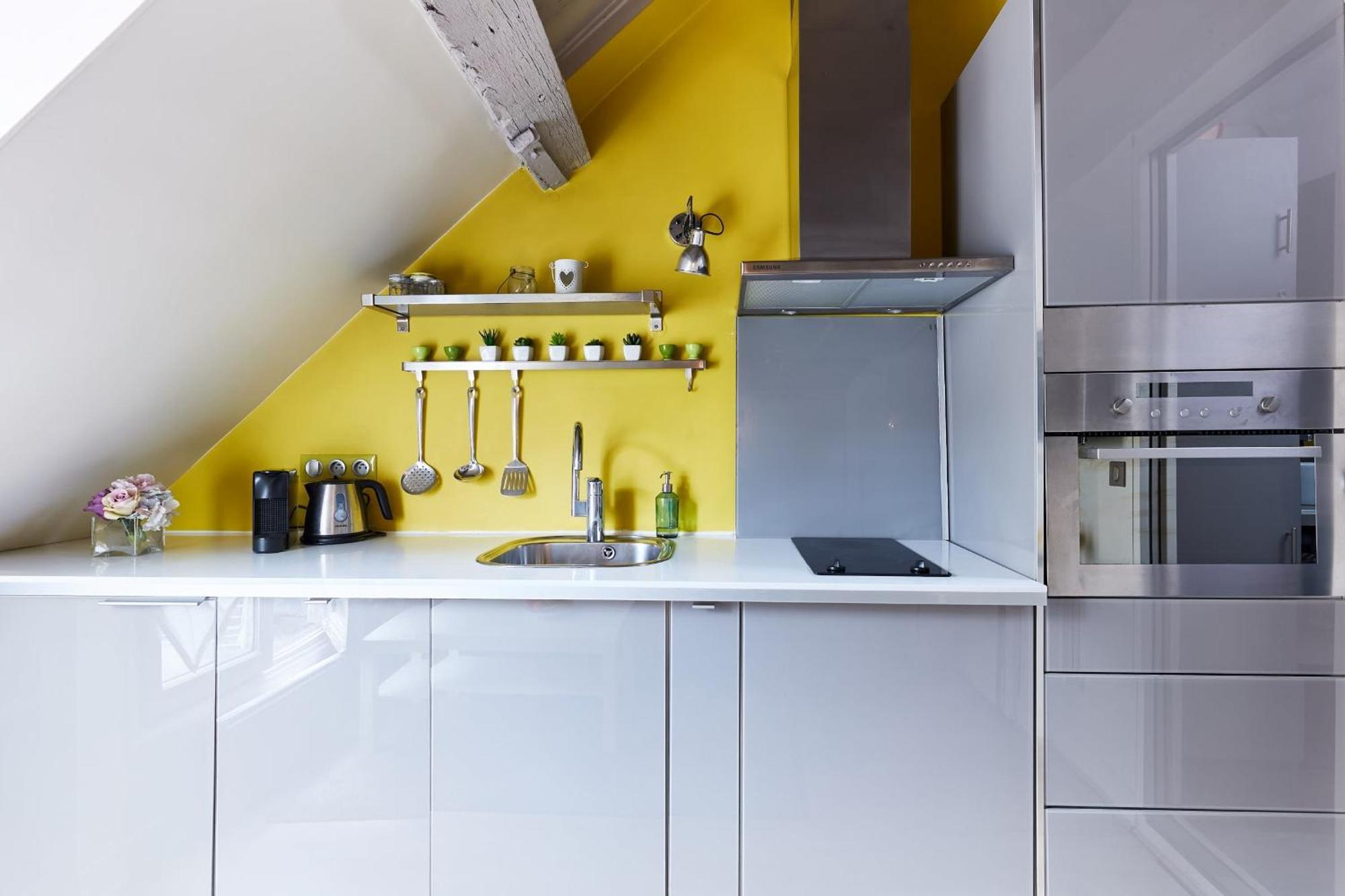 Place Des Vosges - 1Br With Balcony - Cityapartmentstay Parijs Buitenkant foto