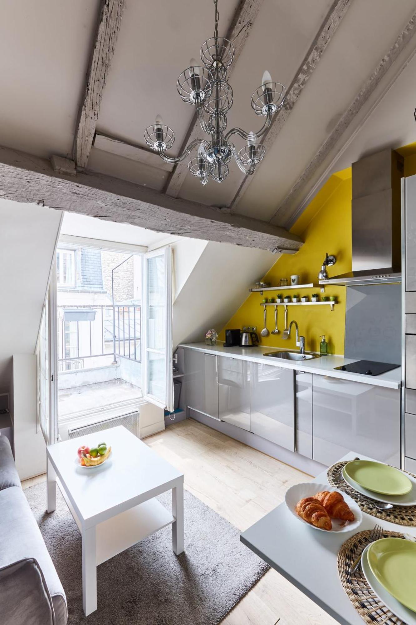 Place Des Vosges - 1Br With Balcony - Cityapartmentstay Parijs Buitenkant foto